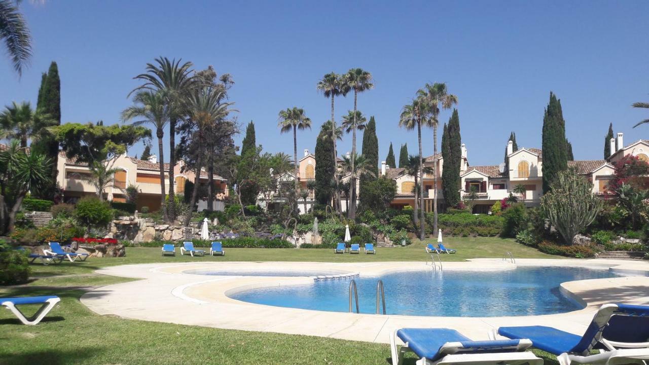 El Velerin Lägenhet Estepona Exteriör bild