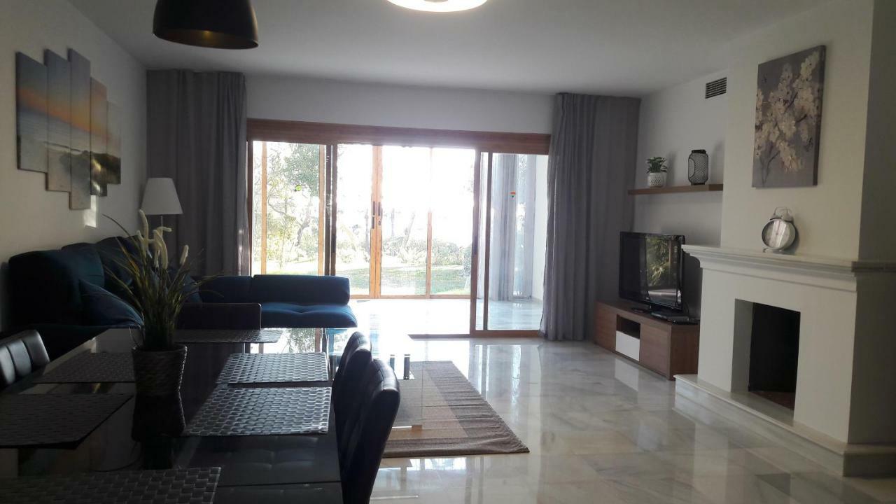 El Velerin Lägenhet Estepona Exteriör bild